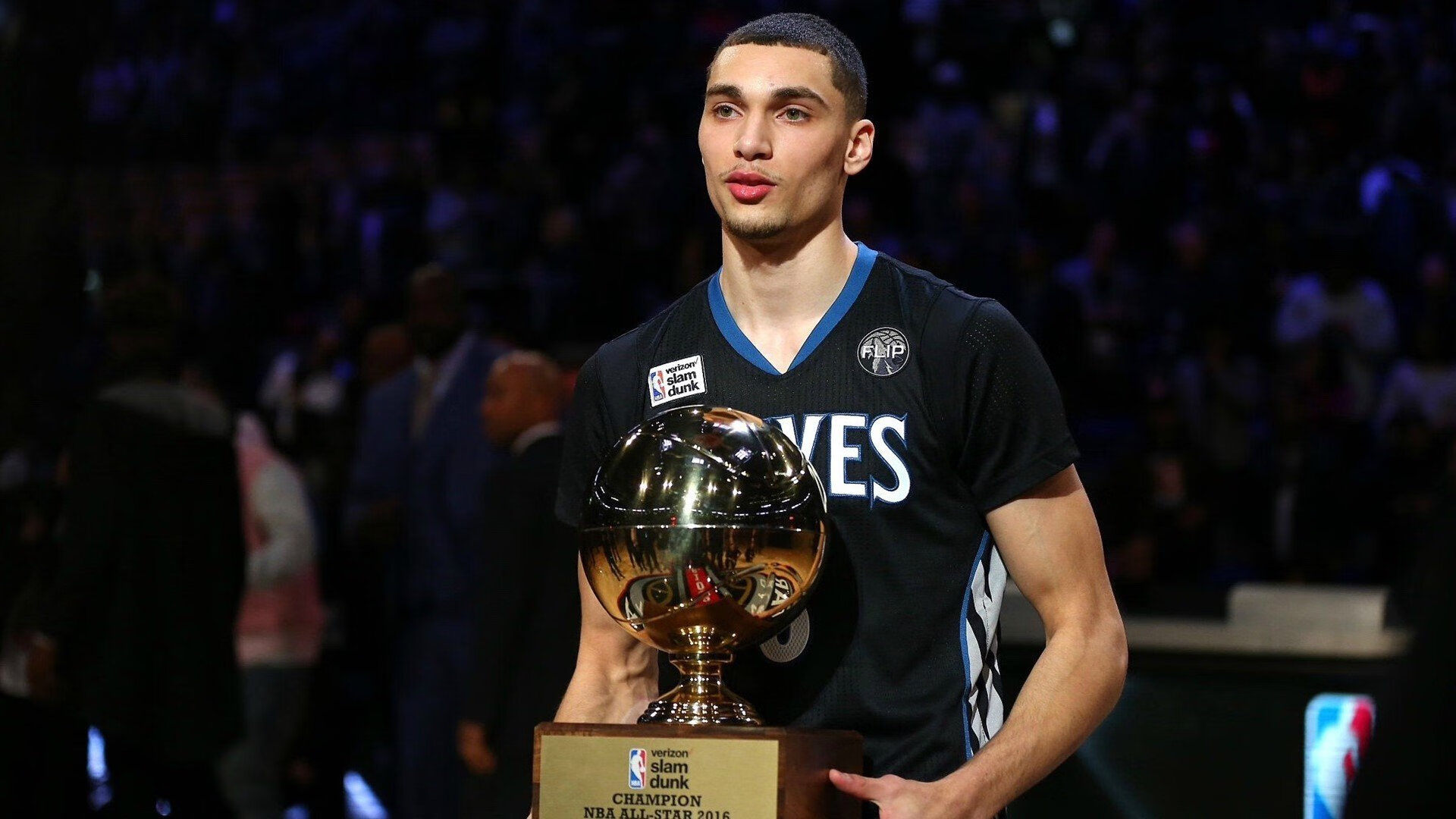 球星在停赛期保持训练，复出后状态不俗，球赛停赛